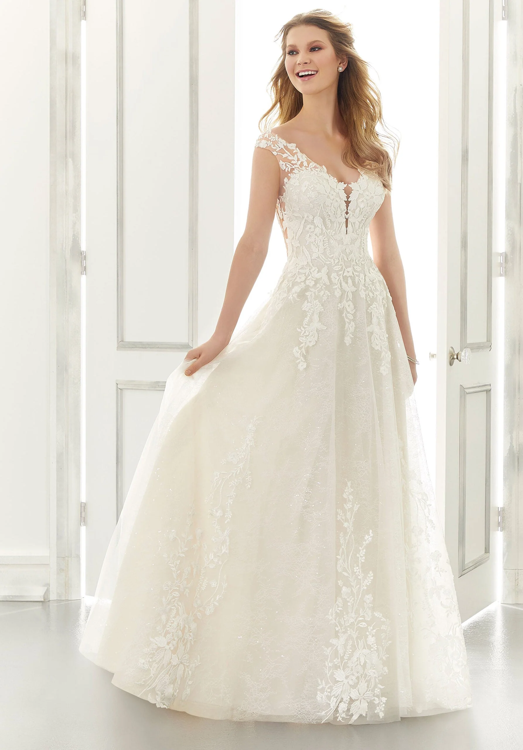 Alice Wedding Dress - Image 3