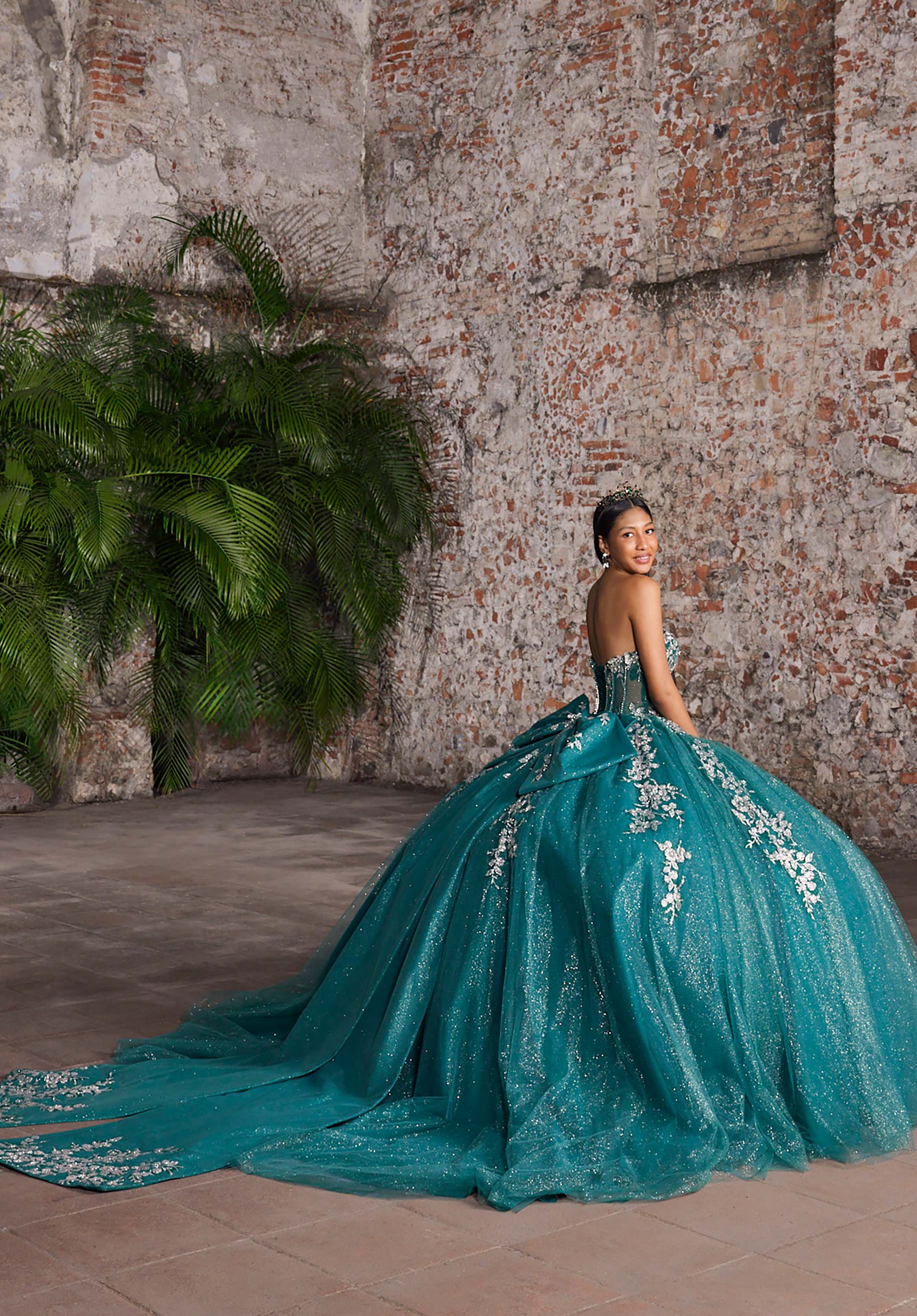 Alma Quinceañera Dress - Image 4