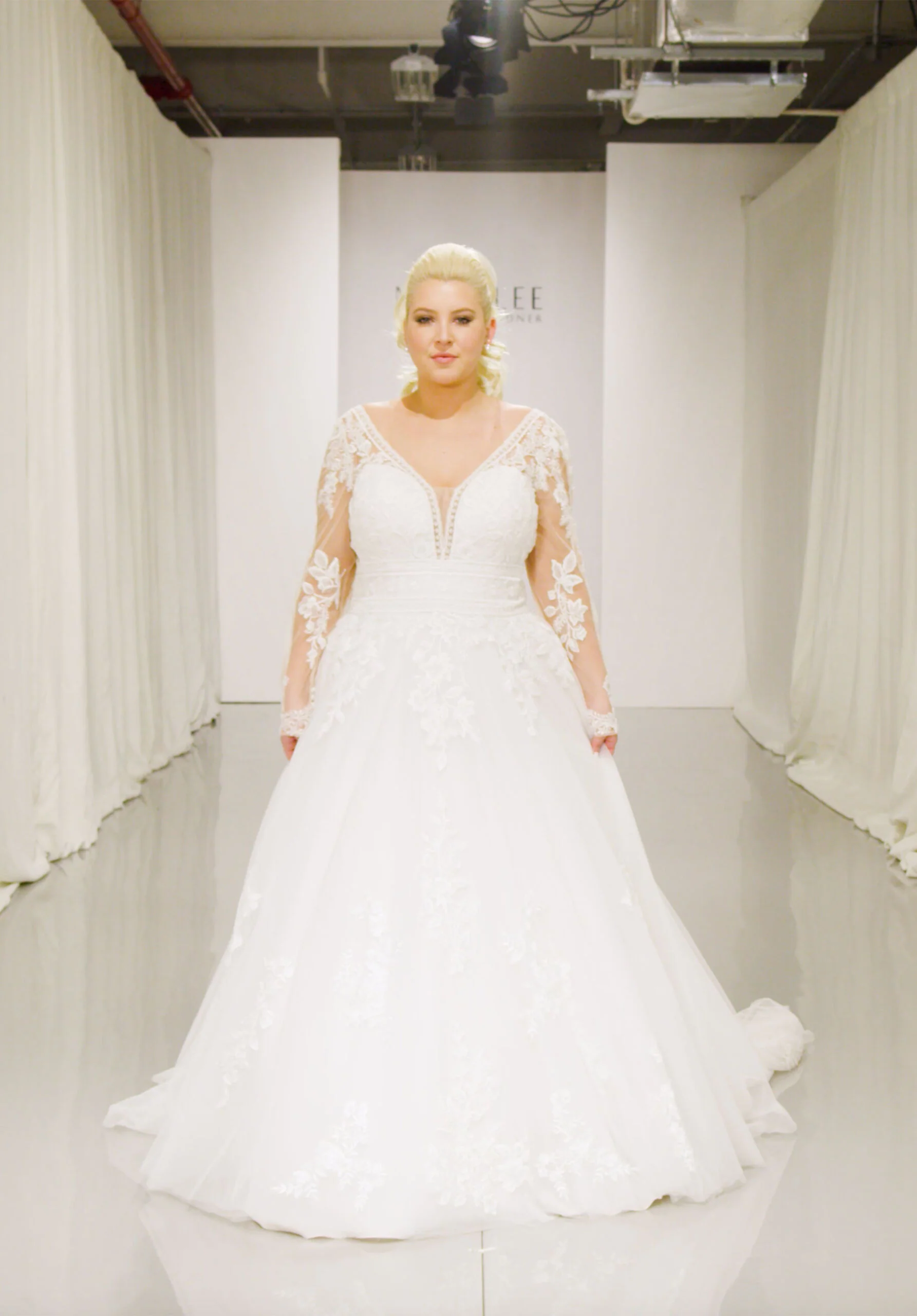 Ama Wedding Dress - Image 4