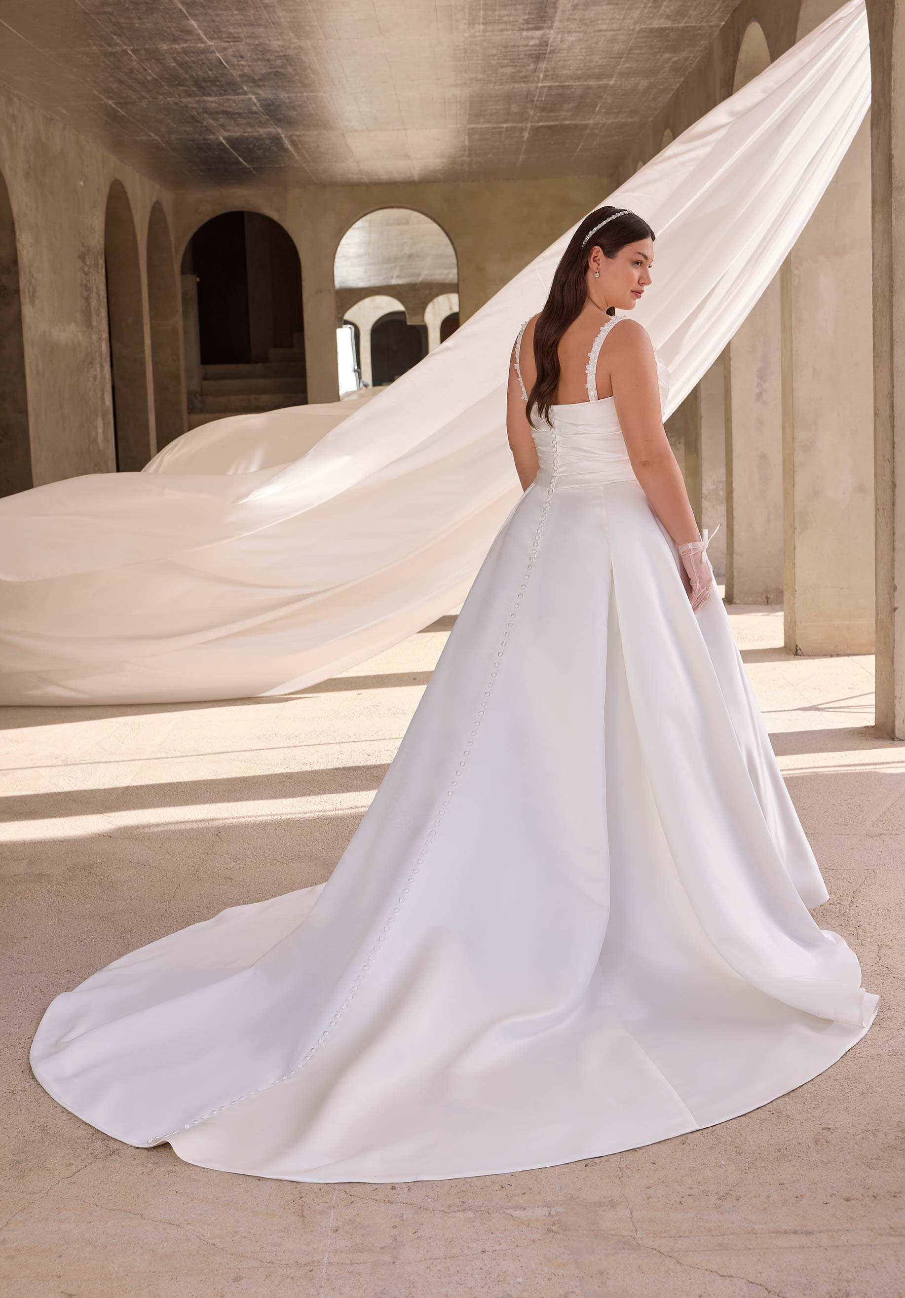 Amelia Wedding Dress - Image 4