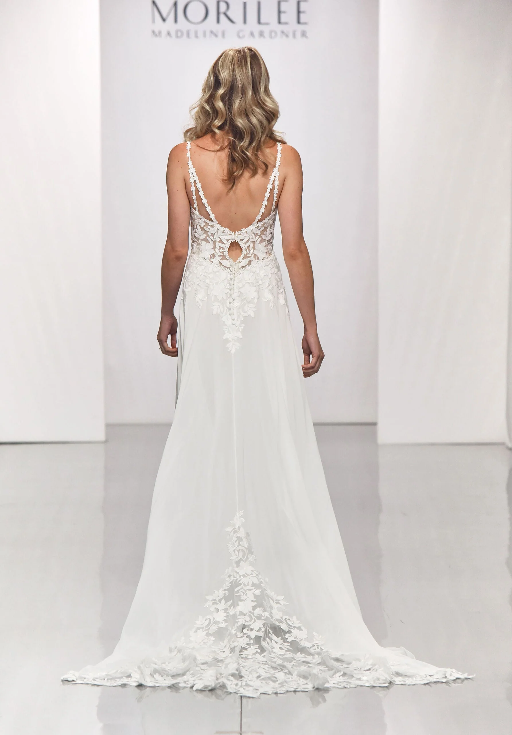 Becca Wedding Dress - Image 7