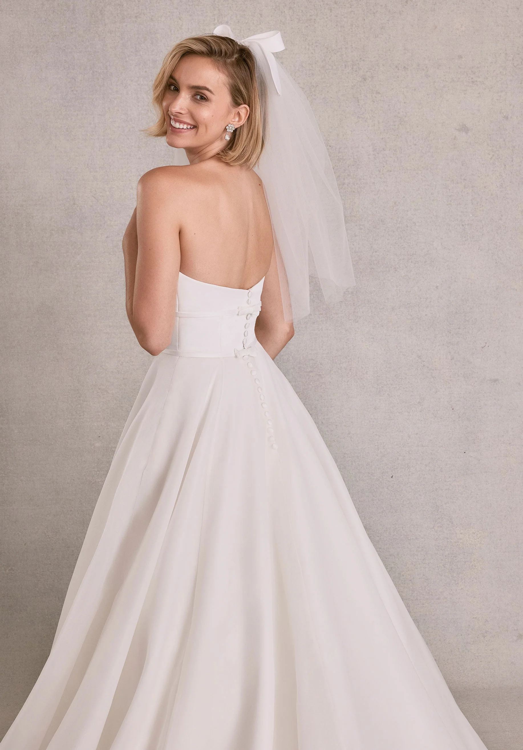 Elbow Length Tulle Veil with Satin Bow - Image 5