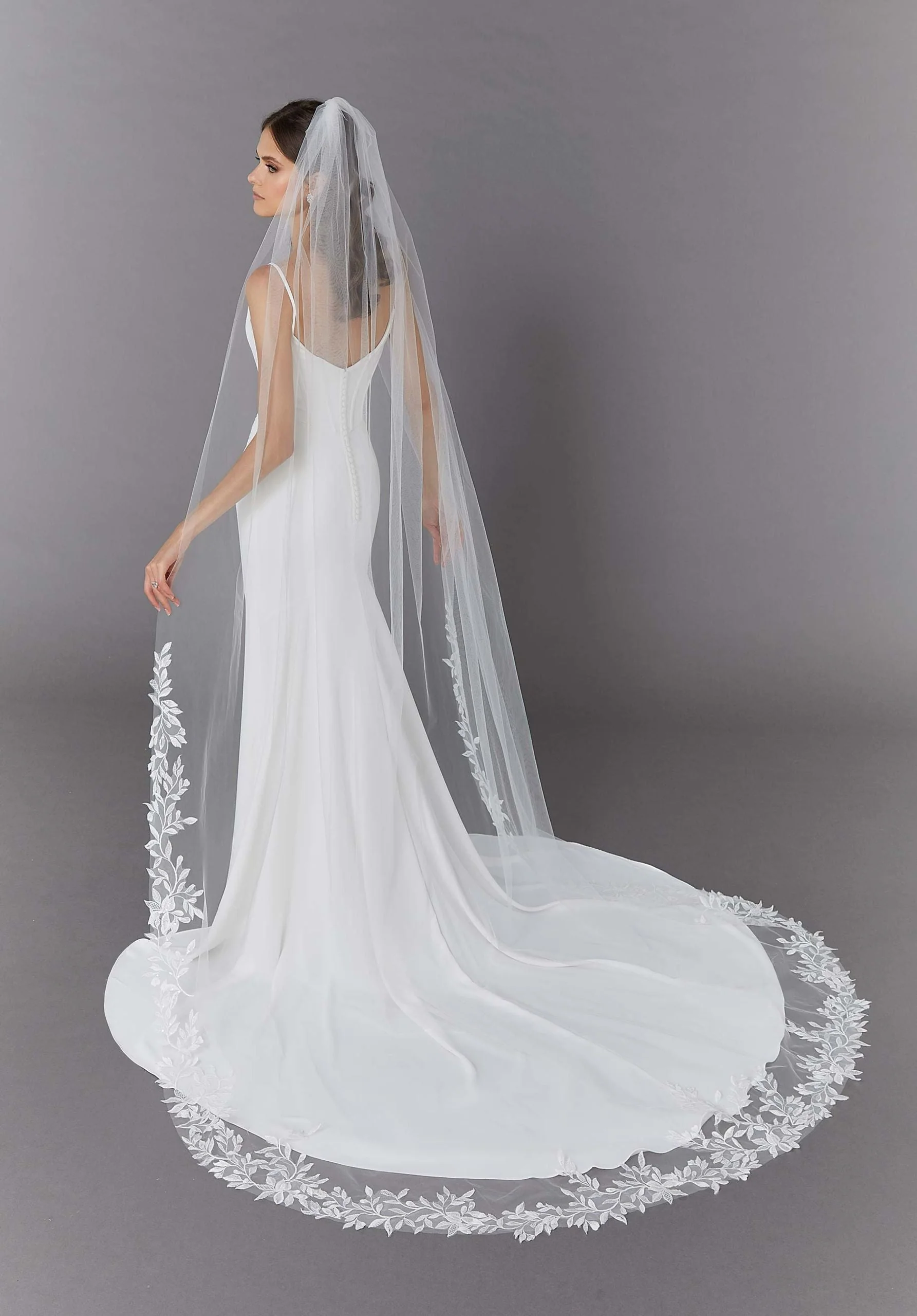 Cathedral Veil with Leafy Lace