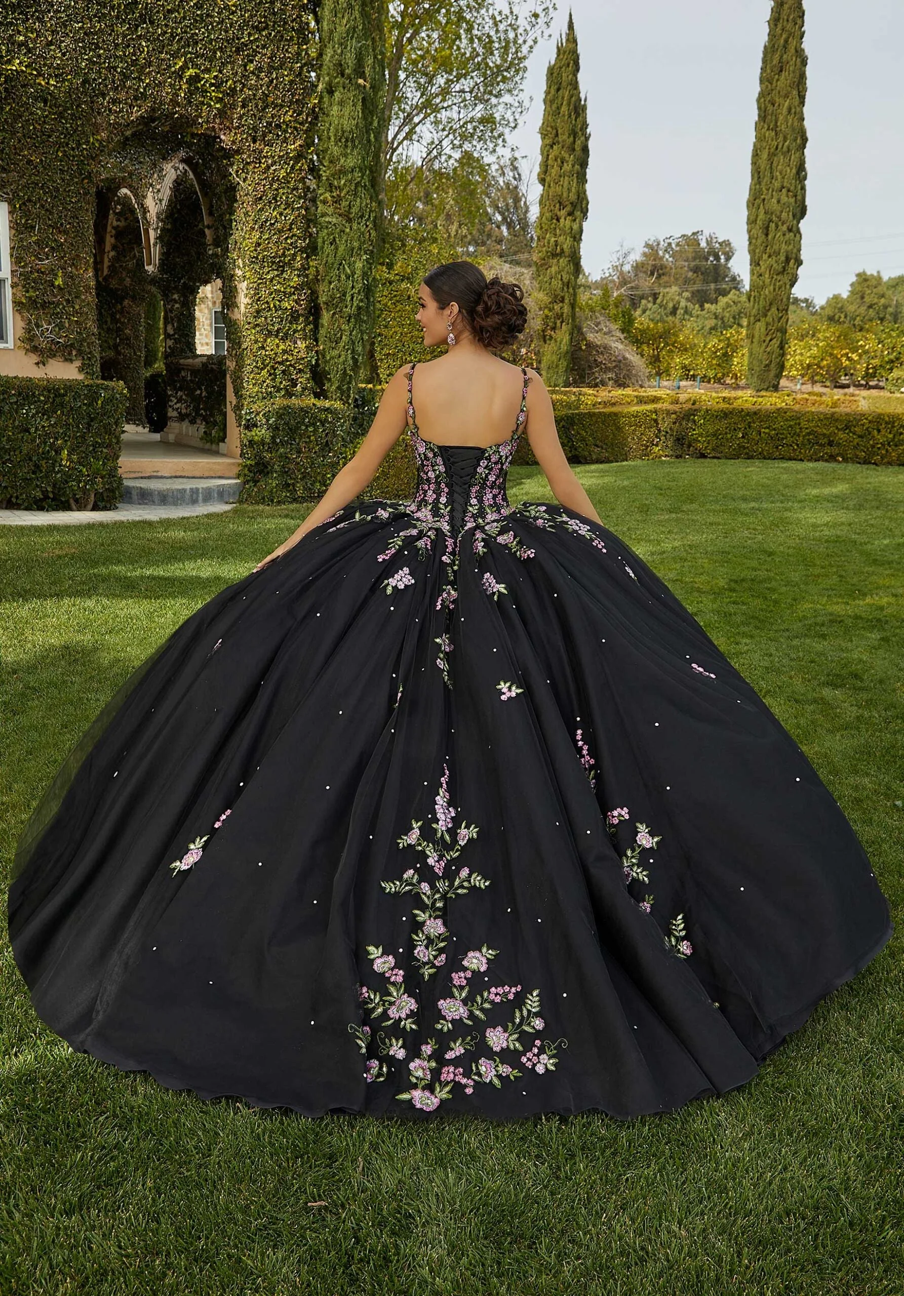 Crystal Beaded Contrasting Embroidered Quniceañera Dress - Image 3
