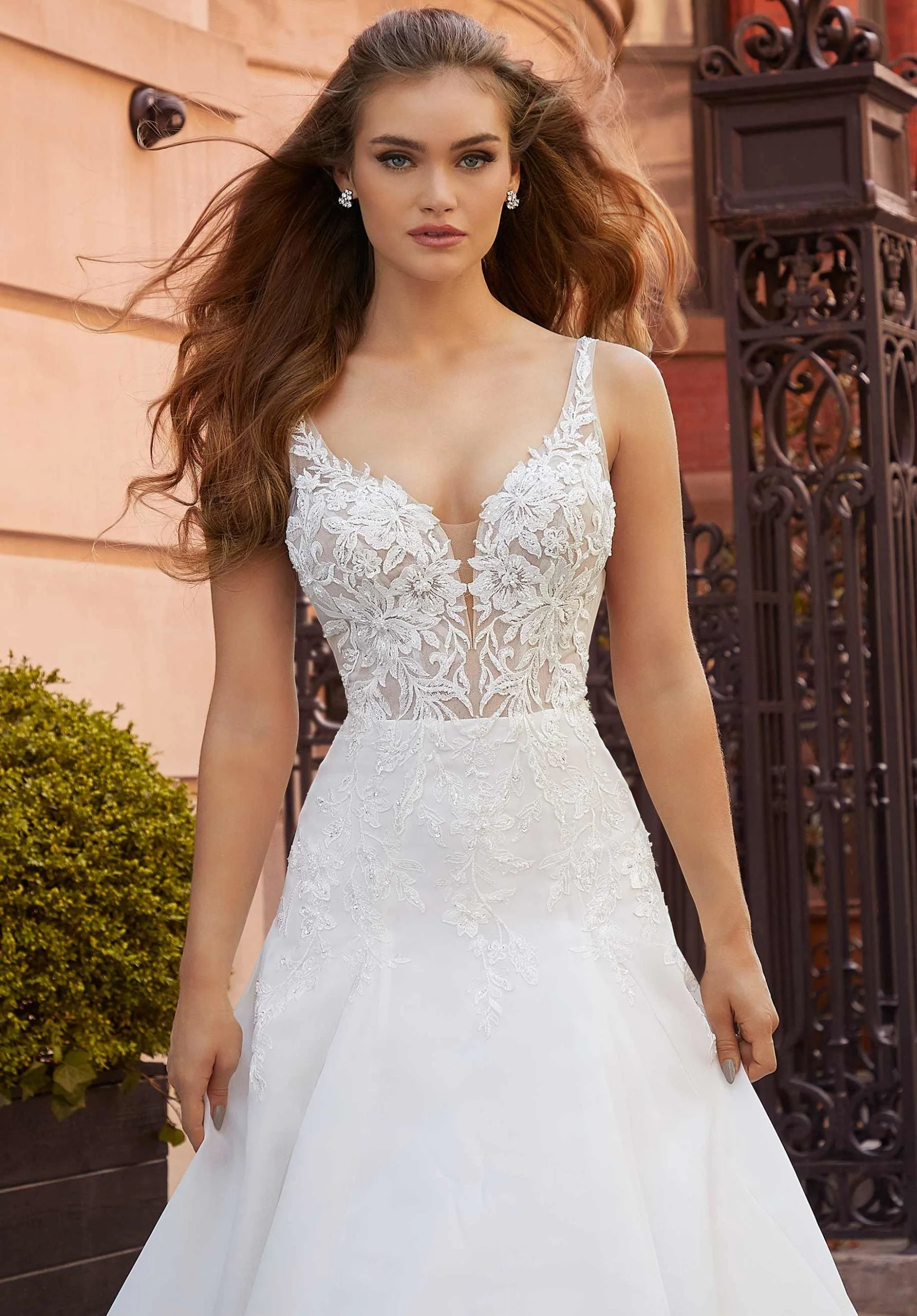 Julia Wedding Dress - Image 2