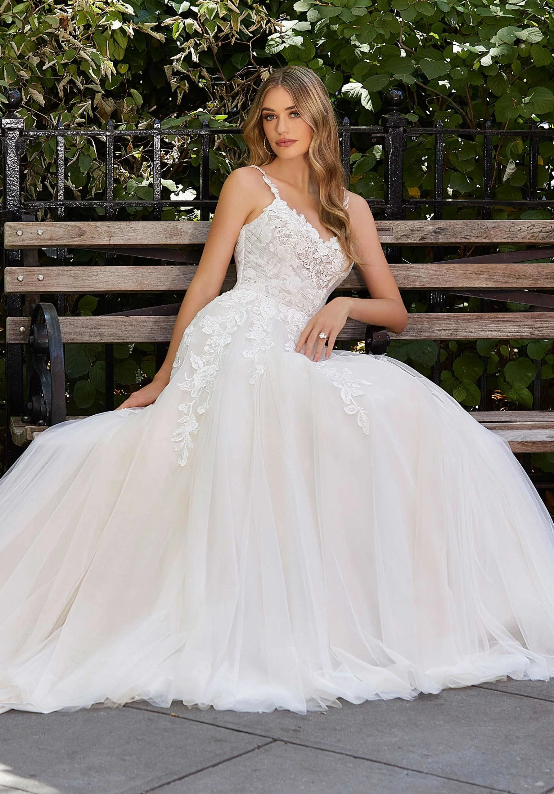 Julianne Wedding Dress - Image 4