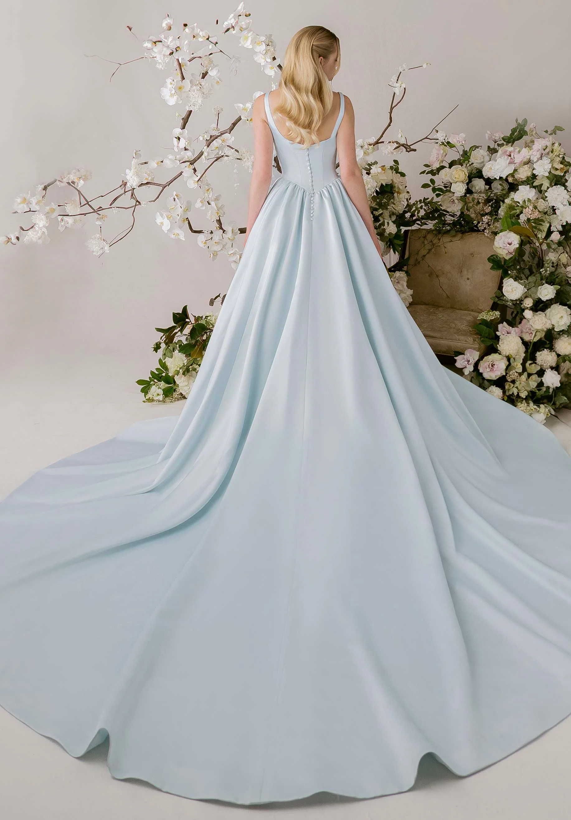 Karinska Wedding Dress - Image 4