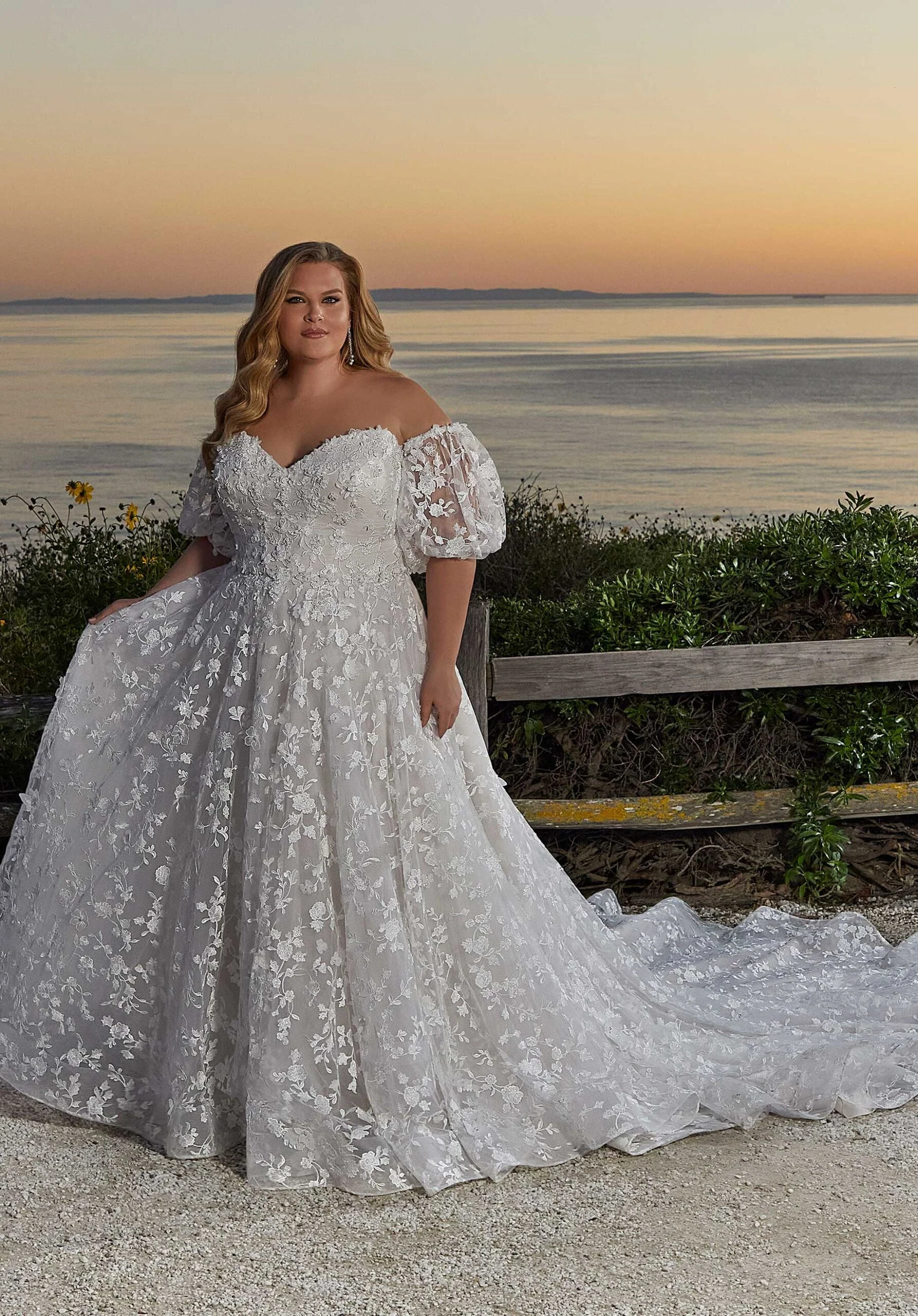 Laura Wedding Dress - Image 3