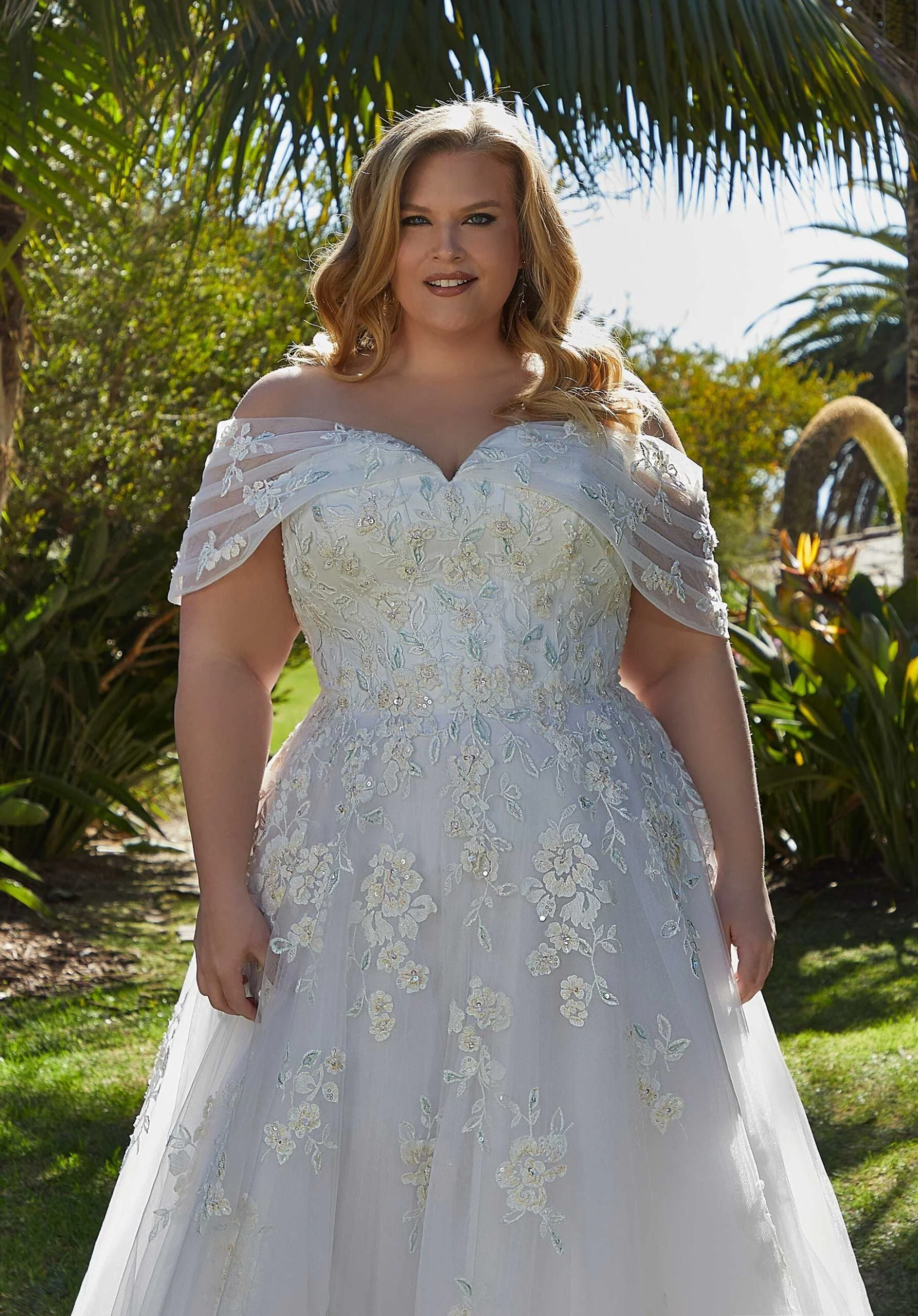 Lorraine Wedding Dress - Image 2