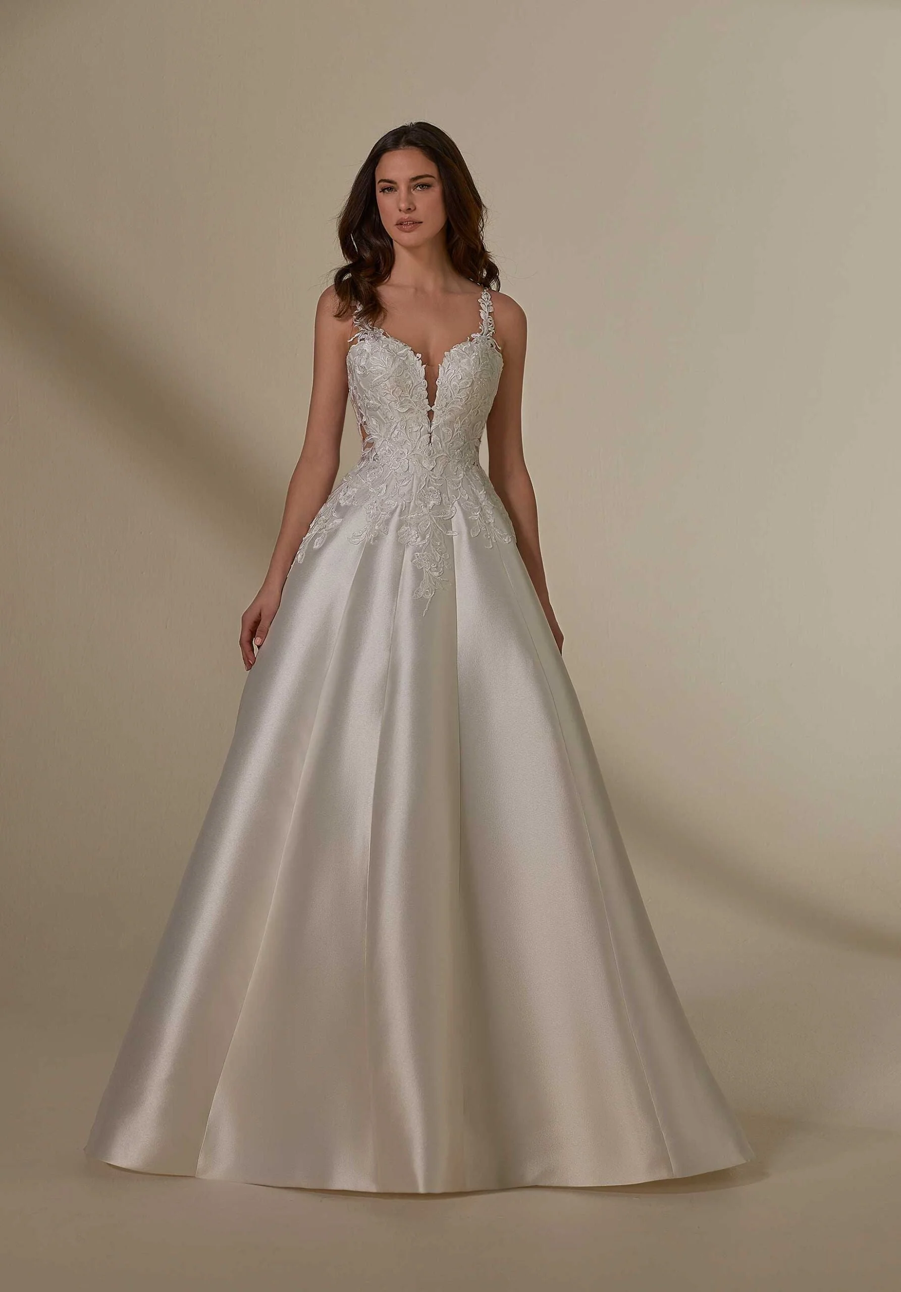 Moira Wedding Dress - Image 6