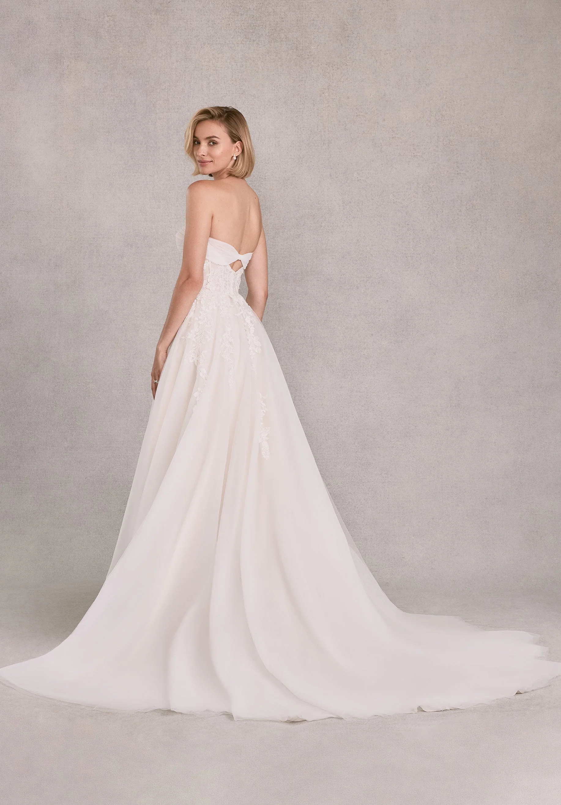 Saga Wedding Dress - Image 6