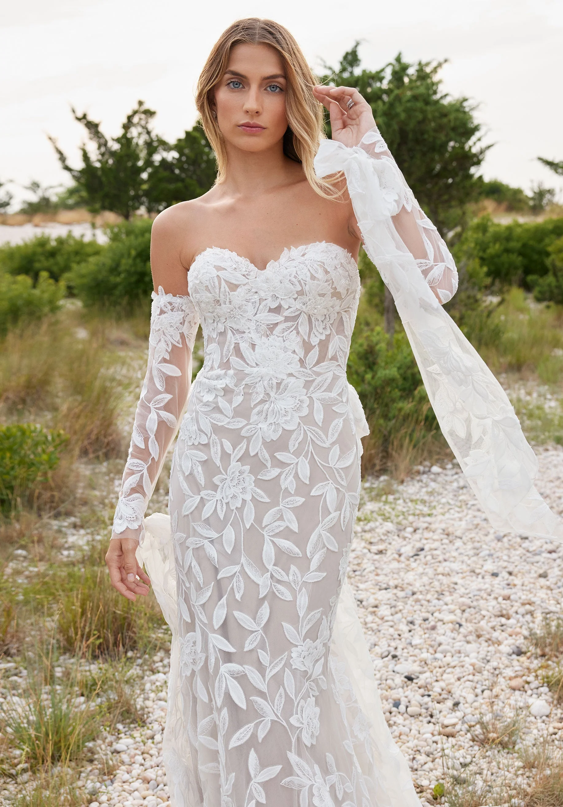 Santana Wedding Dress - Image 2