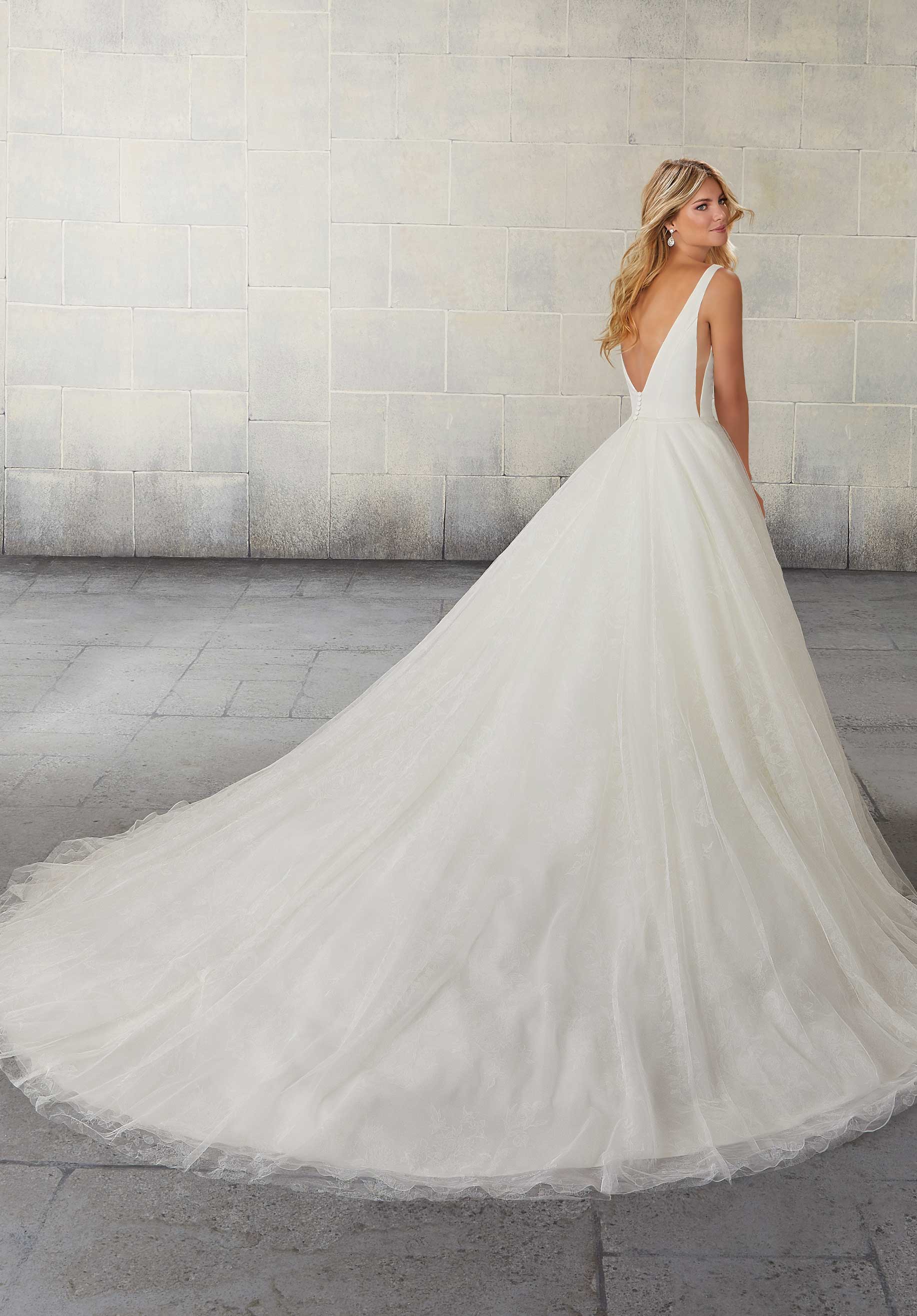Sara Wedding Dress - Image 6