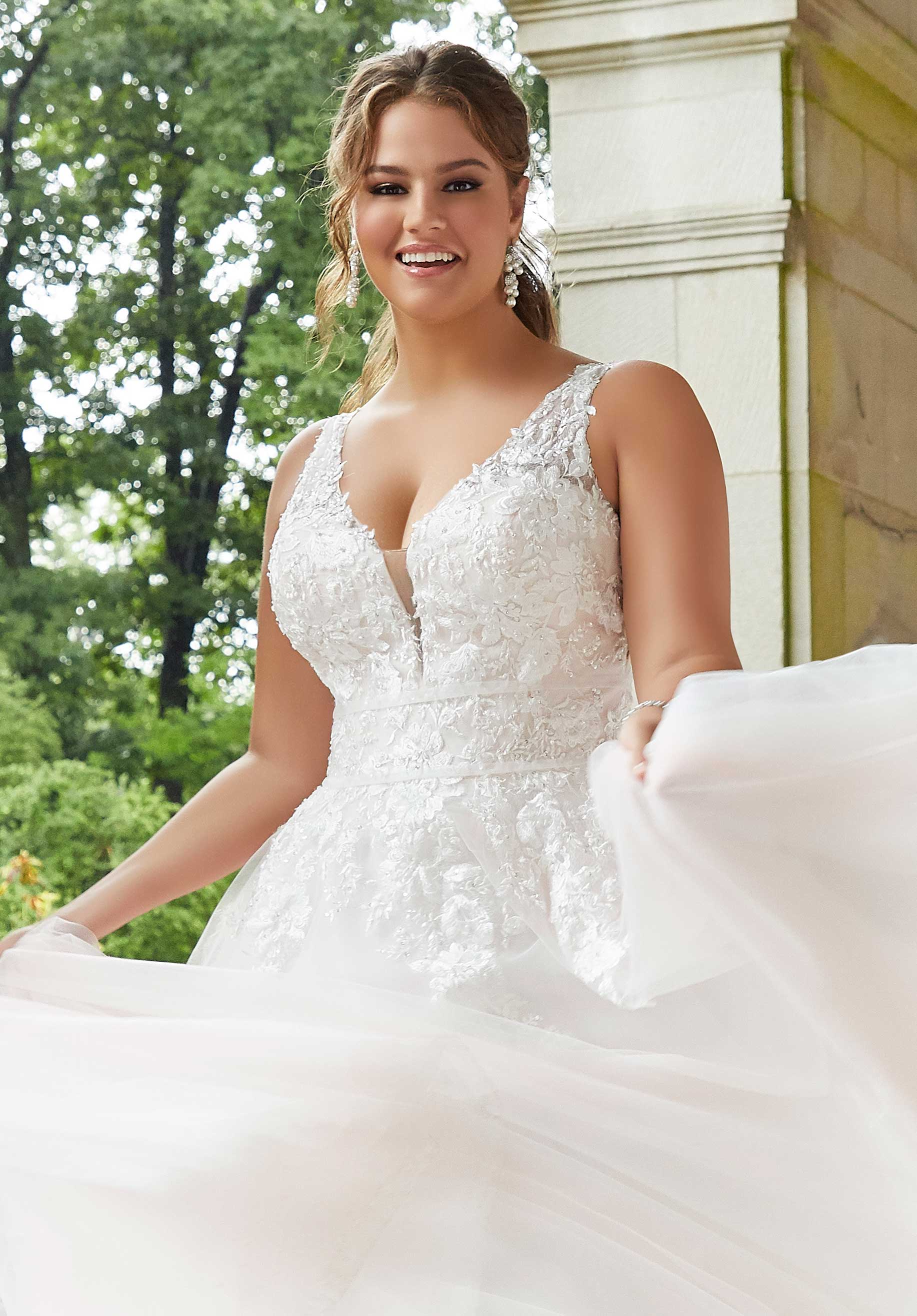 Sigourney Wedding Dress - Image 3